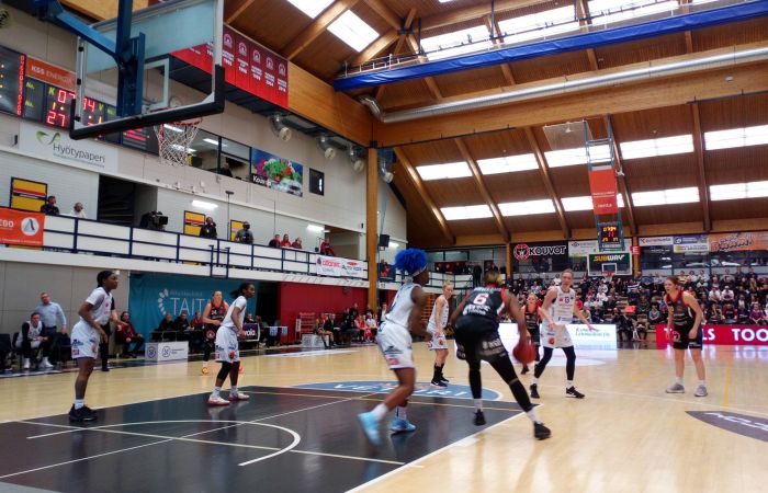 DT-SPORT VIDEO PRO LED-screen tulostaulujärjestelmä Kouvolan Jatke Areenalla