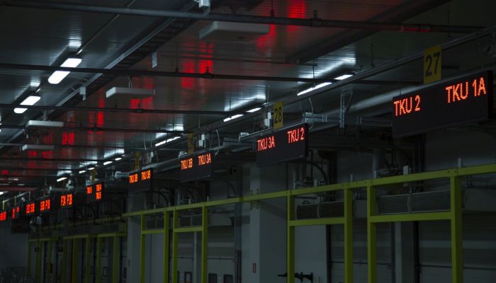 Digitekno logistiikkanäyttö Meira Novan tiloissa