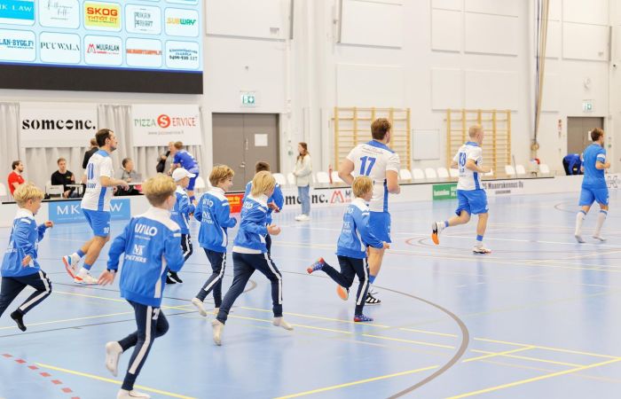 DT-SPORT VIDEO PRO LED-screen tulostaulujärjestelmä Jokirinteen oppimiskeskuksessa