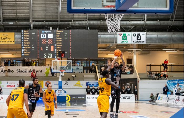 DT-SPORT VIDEO PRO LED screen scoreboard in Lahti Basket´s home game in Luhta Arena